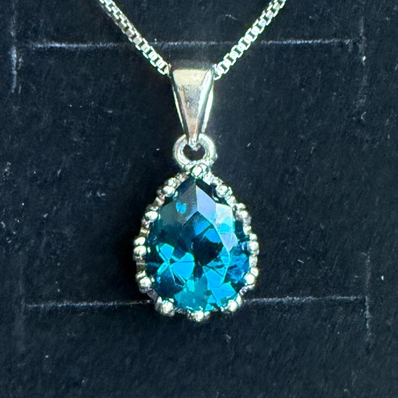 London Blue Topaz in Sterling Silver Crown Setting Necklace - Picture 4 of 4